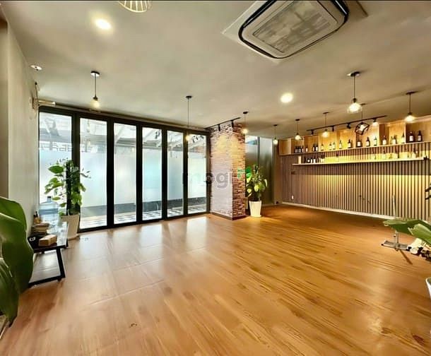 Hình ảnh NHÀ HOT SIÊU BIỆT THỰ ĐẸP - 15A Hồng Hà, P2, Q. Tân Bình.