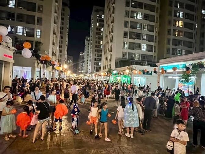 Hình ảnh bán shop Sky garden 2 Phú Mỹ Hưng Q.7 có hợp đồng thuê sẵn 84 triệu