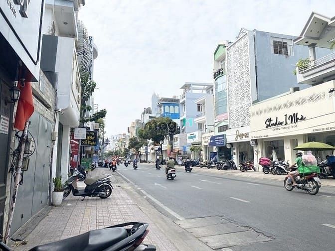 Hình ảnh Gấp bán nhà đất mặt tiền phường Đức Nhuận (Quận Phú Nhuận) TPHCM