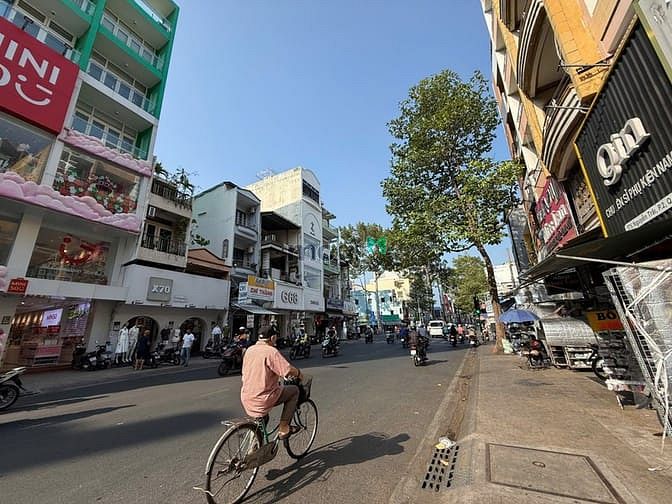 Hình ảnh Cho thuê nhà 7 tầng  MT 166 & 168 Nguyễn Trãi, Phường 3, Quận 5