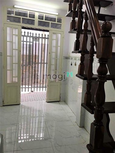 Hình ảnh 4,5tr/Th: Nhà cho thuê hẻm 692 Đoàn Văn Bơ Phường 16, Quận 4