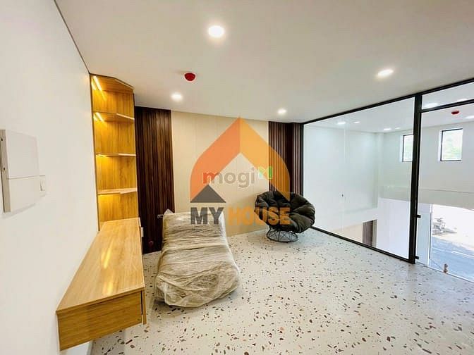 Hình ảnh Mb cầu SG Q2 có lửng siêu xinh phong cách hiện đại phù hợp ở và làm vp