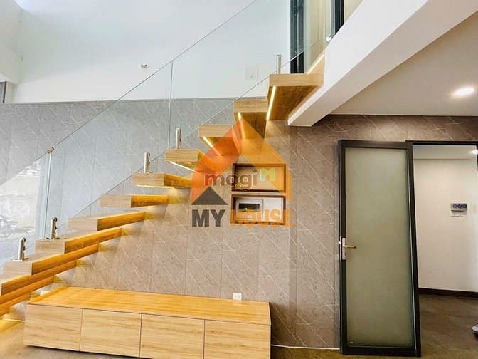 Hình ảnh Mb cầu SG Q2 có lửng siêu xinh phong cách hiện đại phù hợp ở và làm vp