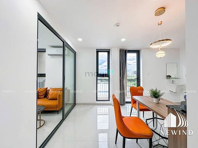 Hình ảnh Khánh Hội Q4, ngay sát Q1 full nội thất ban công cửa sổ lớn