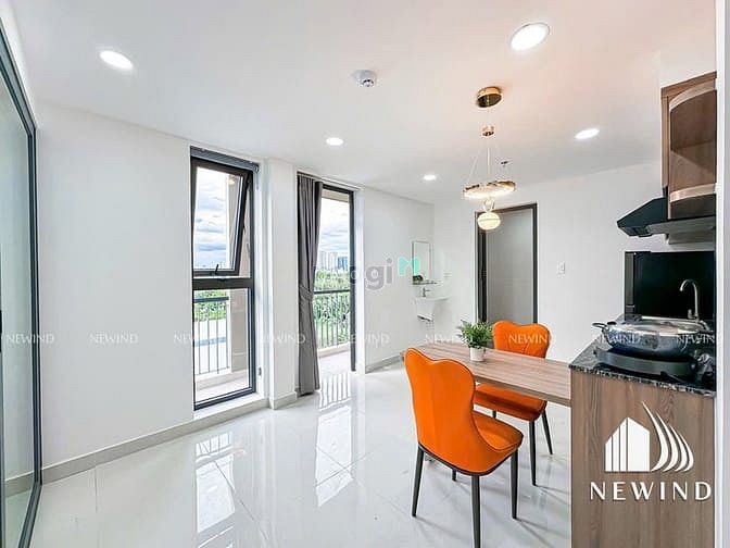 Hình ảnh Khánh Hội Q4, ngay sát Q1 full nội thất ban công cửa sổ lớn