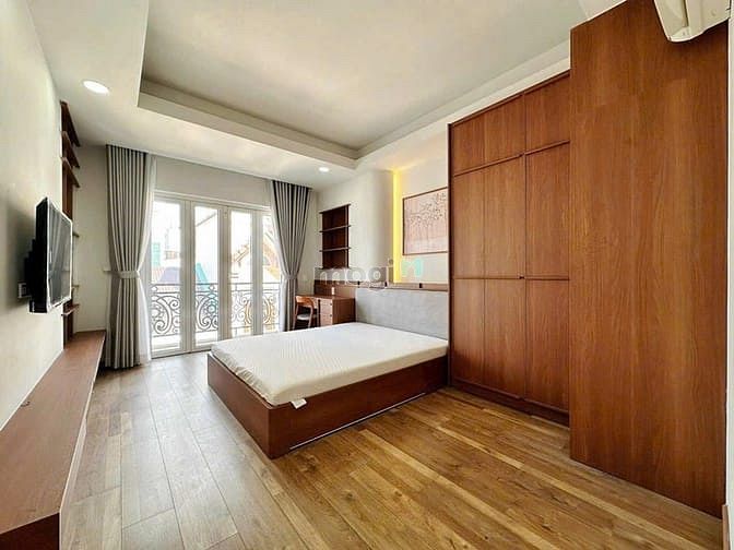 Hình ảnh Apartment for rent in District 1 – 1BR w/ separate kitchen, full-furni