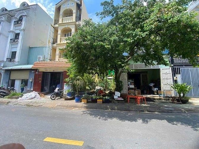 Hình ảnh Bán đất mặt tiền kinh doanh đường D1.P tăng nhơn phú A.Tp thủ đức