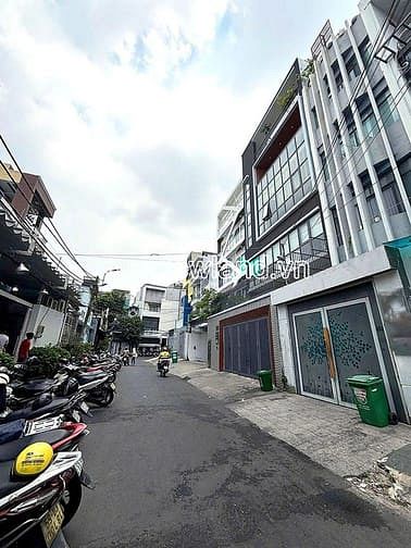 Hình ảnh Bán tòa nhà CHDV , 178,4m² đất, thu 170 triệu/tháng, vị trí siêu hot