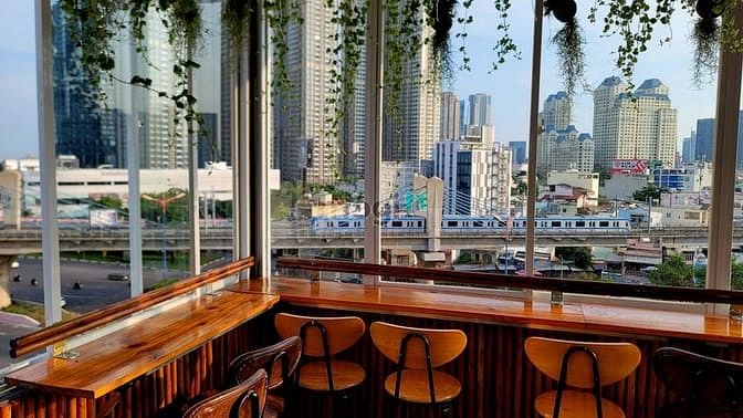 Hình ảnh Sang quán cà phê sân thượng view trực diện Landmark 81