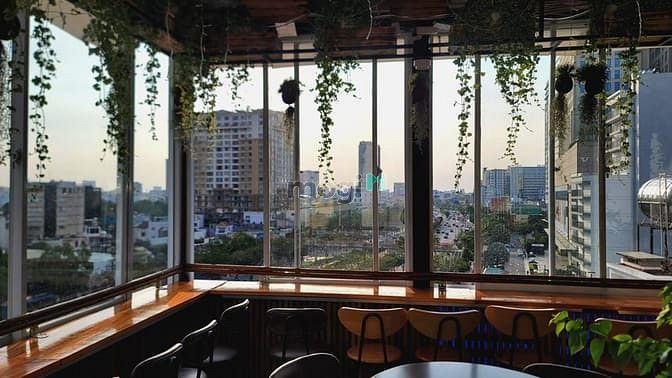 Hình ảnh Sang quán cà phê sân thượng view trực diện Landmark 81
