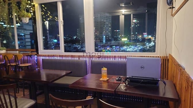 Hình ảnh Sang quán cà phê sân thượng view trực diện Landmark 81