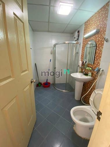 Hình ảnh Chung cư Bầu Cát 2, Tân Bình, 110m2, 3PN, 2WC, Nt cơ bản, 12tr/tháng.