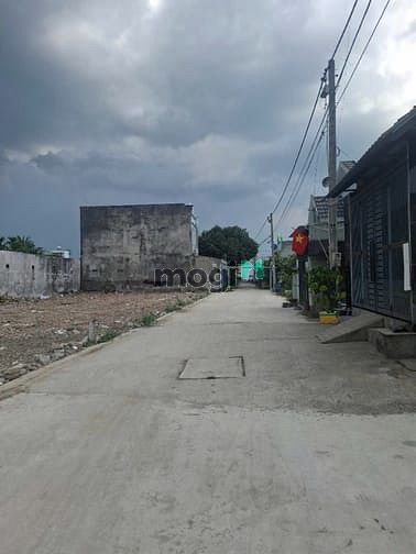 Hình ảnh Bán đất 1/ đường thông 7m hệ số xây dựng 3.5