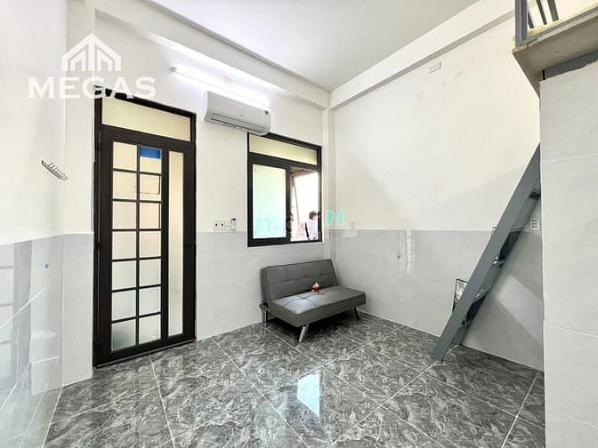 Hình ảnh Căn Hộ Bancol Riêng - Full Nội Thất - Mới 100% - Ngay CVPM Quang Trung