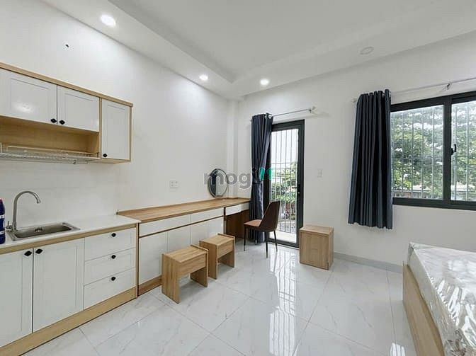 Hình ảnh Studio ban công cửa kính lớn, đầy đủ nội thất, gần Lotte, Tdtu, Q1,4,8