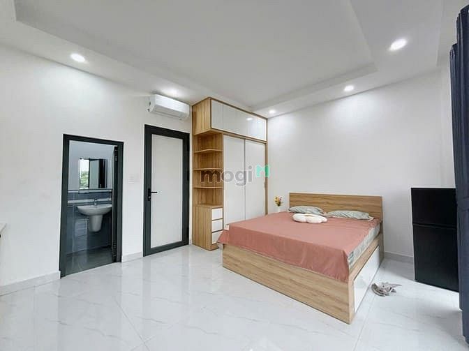 Hình ảnh Studio ban công cửa kính lớn, đầy đủ nội thất, gần Lotte, Tdtu, Q1,4,8