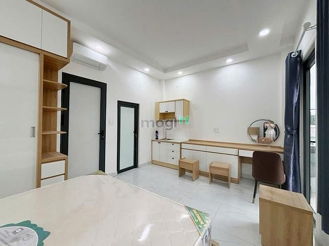 Hình ảnh Studio ban công cửa kính lớn, đầy đủ nội thất, gần Lotte, Tdtu, Q1,4,8