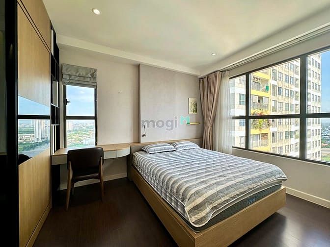 Hình ảnh 3 Phòng Ngủ- THE SUN AVENUE- Đầy đủ nội thất Siêu thoáng
