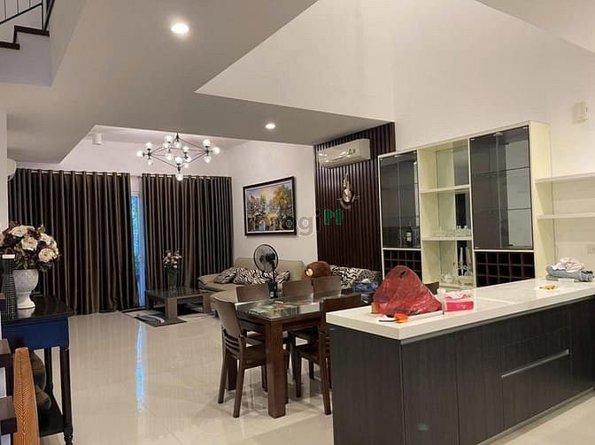 Hình ảnh Cho thuê lâu dài căn liền kề 120m
