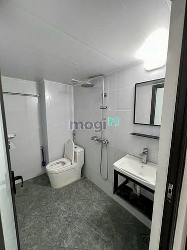 Hình ảnh Studio cửa sổ trời lớn - Ngay Ngã Tư Hàng Xanh