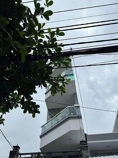 Hình ảnh Bán nhà mặt tiền kinh doanh Quận 7
