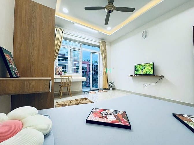 Hình ảnh CHDV Siêu Phẩm Ban Công Tách Bếp Sát Q10