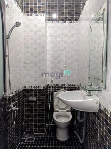 Hình ảnh Thái Phiên Q11 CHDV Cửa Sổ Trời Full Nội Thất
