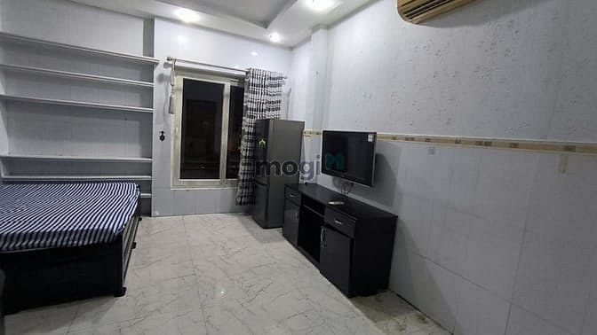 Hình ảnh Thái Phiên Q11 CHDV Cửa Sổ Trời Full Nội Thất