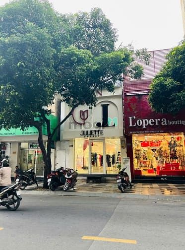 Hình ảnh SHOP thời trang số 98 Nguyễn Trãi, , Q1. Dt: 4,2x20M, Kc: trệt 2 lầu