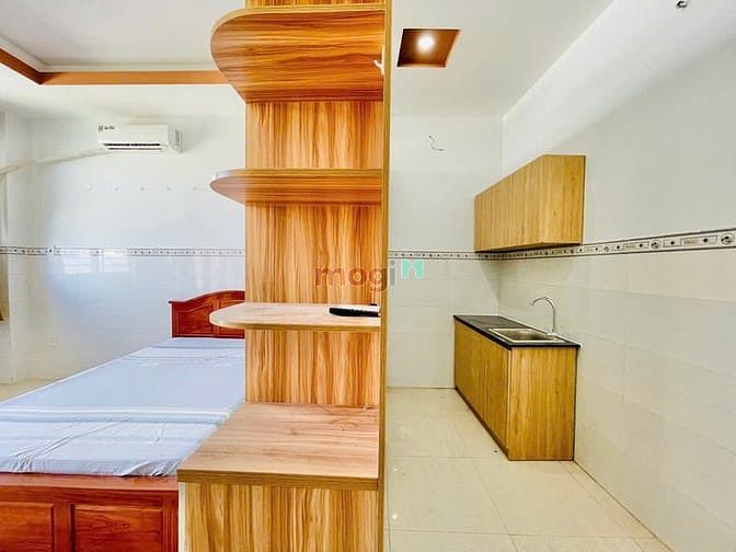 Hình ảnh 😍 Căn Hộ Mới Tách Bếp Và 1 Phòng Ngủ Có Ban Công Và Thang Máy 😍