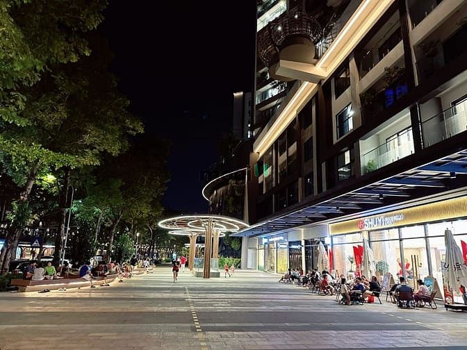Hình ảnh Cho thuê shophouse khối đế 200m2 chung cư Diamond Celadon City