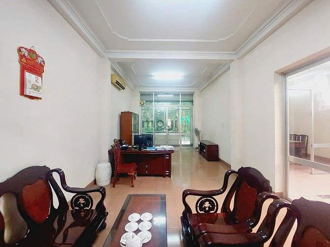 Hình ảnh Tòa nhà 1 trệt 3 lầu hơn 600m2 sàn mặt tiền đường Đồng Khởi, Tân Hiệp