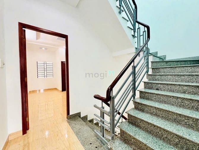 Hình ảnh Siêu phẩm MT TCh 05 1 trệt 2 lầu giá cực tốt