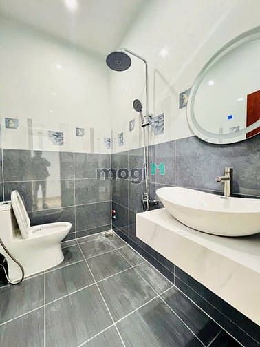 Hình ảnh Siêu phẩm MT TCh 05 1 trệt 2 lầu giá cực tốt