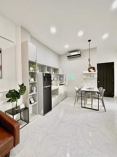 Hình ảnh Căn Hộ Cao Cấp - Full Nội Thất - Đối diện E.TOWN CỘNG HÒA