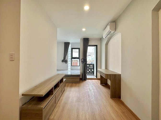 Hình ảnh Studio Full Nội Thất, Ban Công, Cửa sổ lớn ngây chợ 200 xóm chiếu