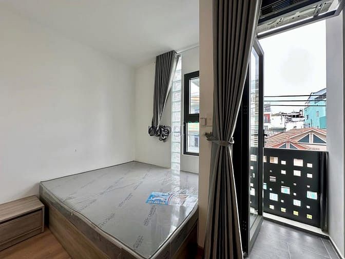 Hình ảnh Studio Full Nội Thất, Ban Công, Cửa sổ lớn ngây chợ 200 xóm chiếu