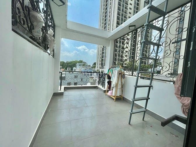 Hình ảnh Mb6623 nạp rút nhanh chóng luxury view chung cư Hà Đô, có ban công , full nội thất