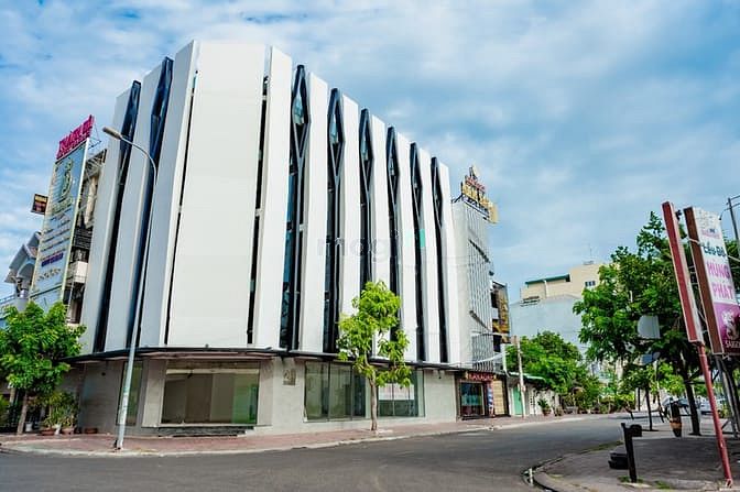 Hình ảnh Cho thuê nhà 2MT Đặng Thai Mai-THS, 6 tầng, sát Lotte Mart,Phan Thiet