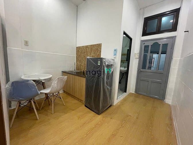 Hình ảnh Studio full nội thất có ban công- gần vạn hạnh mall-hẻm xe hơi
