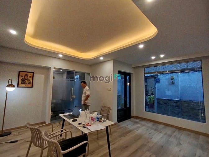 Hình ảnh Ra di gấp mặt bằng kinh doanh giá rẻ- sang trọng và hiện đại