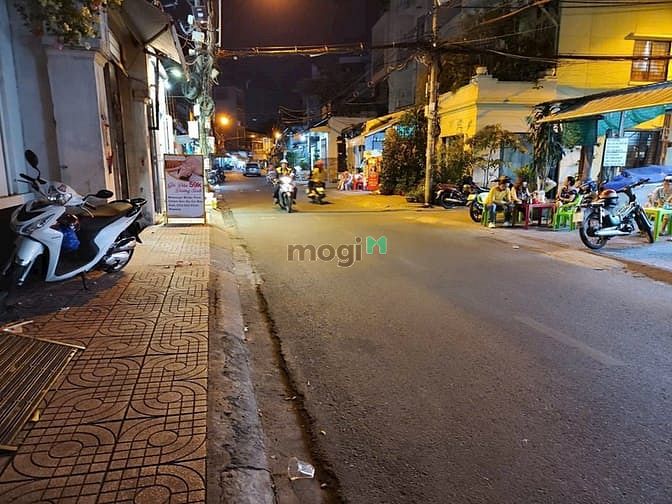 Hình ảnh Cho thuê nhà Nguyên căn mặt tiền đường Phong phú, Phường 11, Quận 8