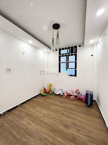 Hình ảnh Bên mình đang hỗ trợ Cho Thuê Nhà