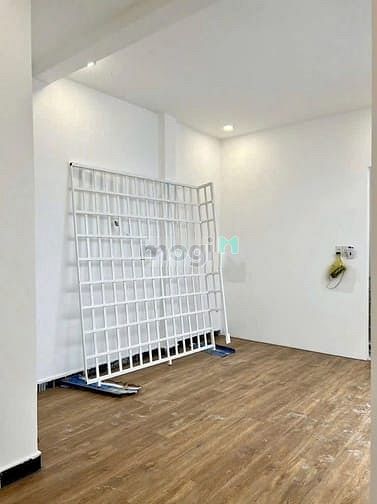 Hình ảnh Bên mình đang hỗ trợ Cho Thuê Nhà