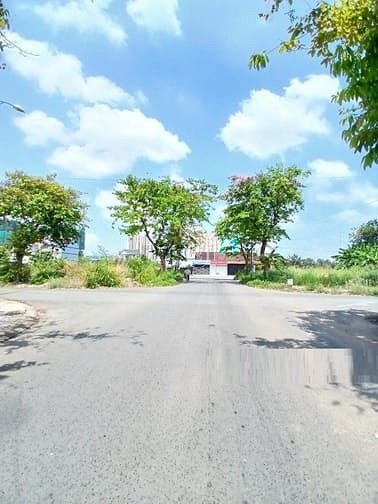Hình ảnh Cho thuê đất 2 mặt tiền vị trí tốt - Cát Lái, Thủ Đức