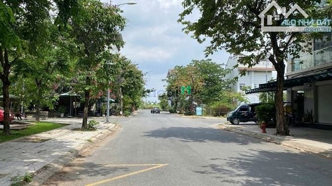 Hình ảnh Cho thuê đất 2 mặt tiền vị trí tốt - Cát Lái, Thủ Đức