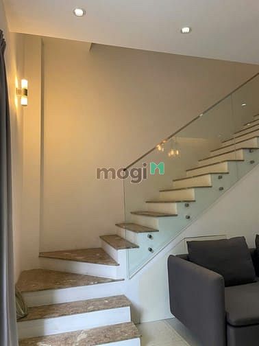 Hình ảnh Chính chủ bán nhà nội thất cực đẹp, khu dân cư Park riverside-Q9