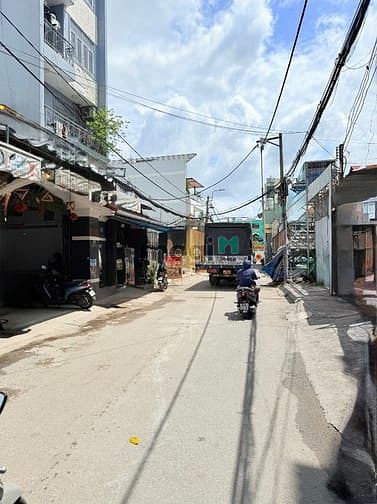 Hình ảnh Mặt tiền kinh doanh ngay Bis C Trường Chinh 4m x 20m chỉ 8.2 tỷ