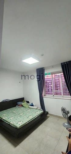 Hình ảnh Chung cư B2 CMT8, P11, Quận 3: 2p ngủ, ban công, full nội thất, 10tr