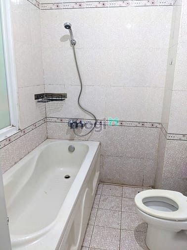 Hình ảnh Cho thuê căn STUDIO FNT cao cấp bancon thoáng gần TDT-RMIT-LOTTE Q1Q4